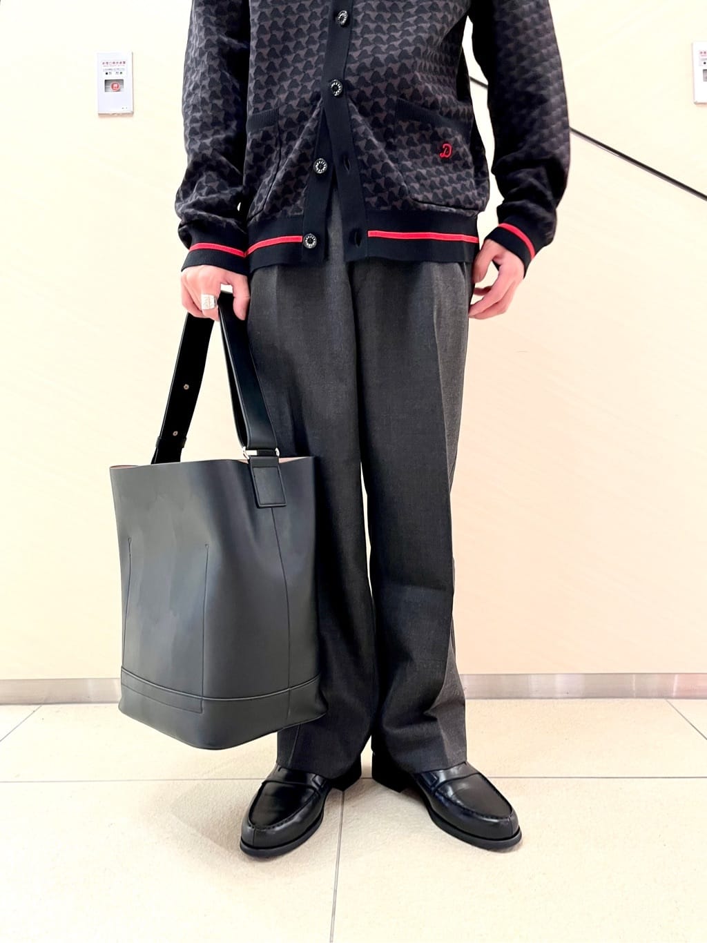 小山凌さんの「DRESSTERIOR｜◆トリニティジャカード カーディガン」を使ったコーディネート