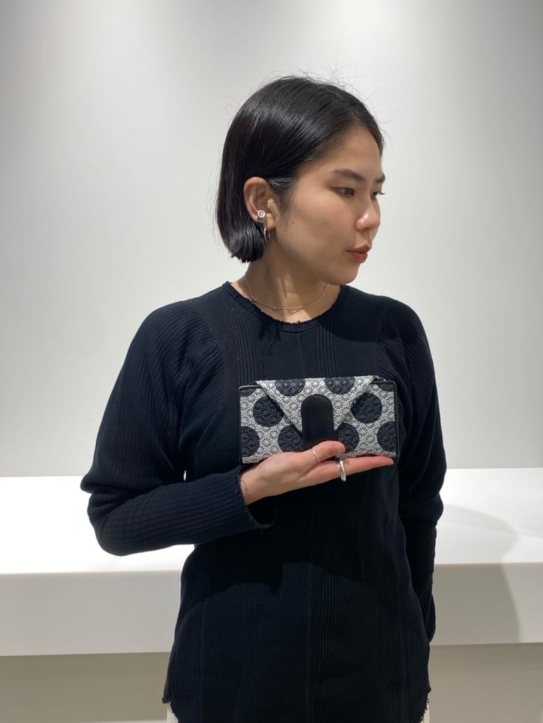 Uさんの「HIROKO HAYASHI｜チェーン付長財布用 ロングチェーン」を使ったコーディネート