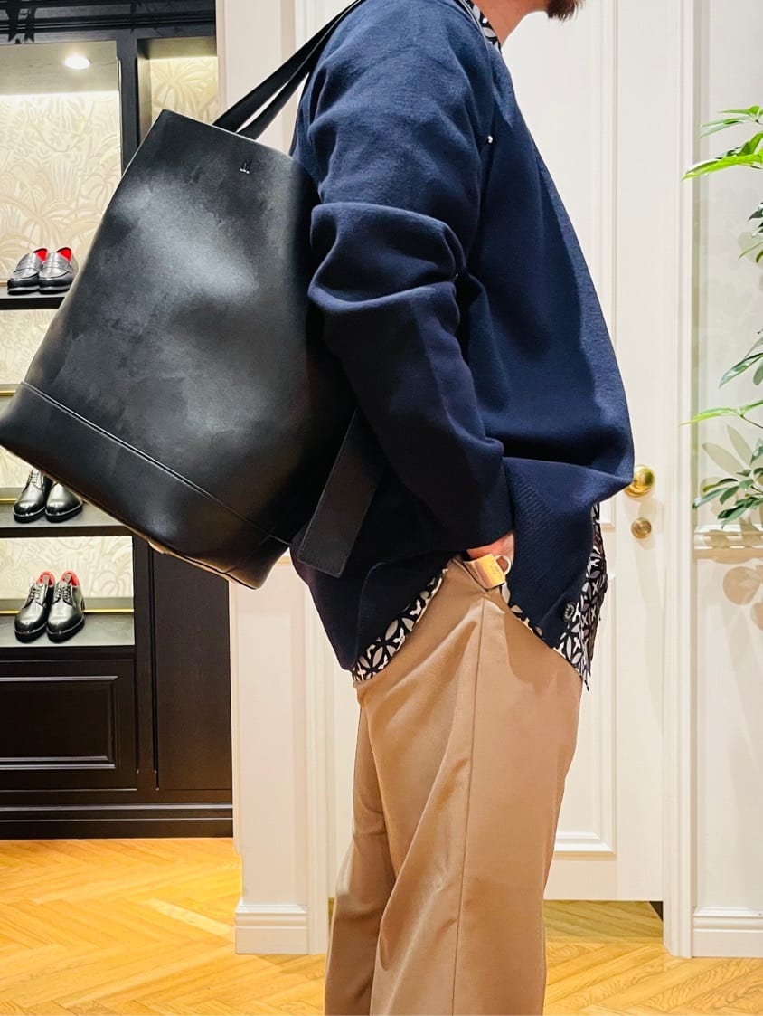 鶴田大士さんの「DRESSTERIOR｜【撥水加工/Safari5月号掲載】ローファー」を使ったコーディネート