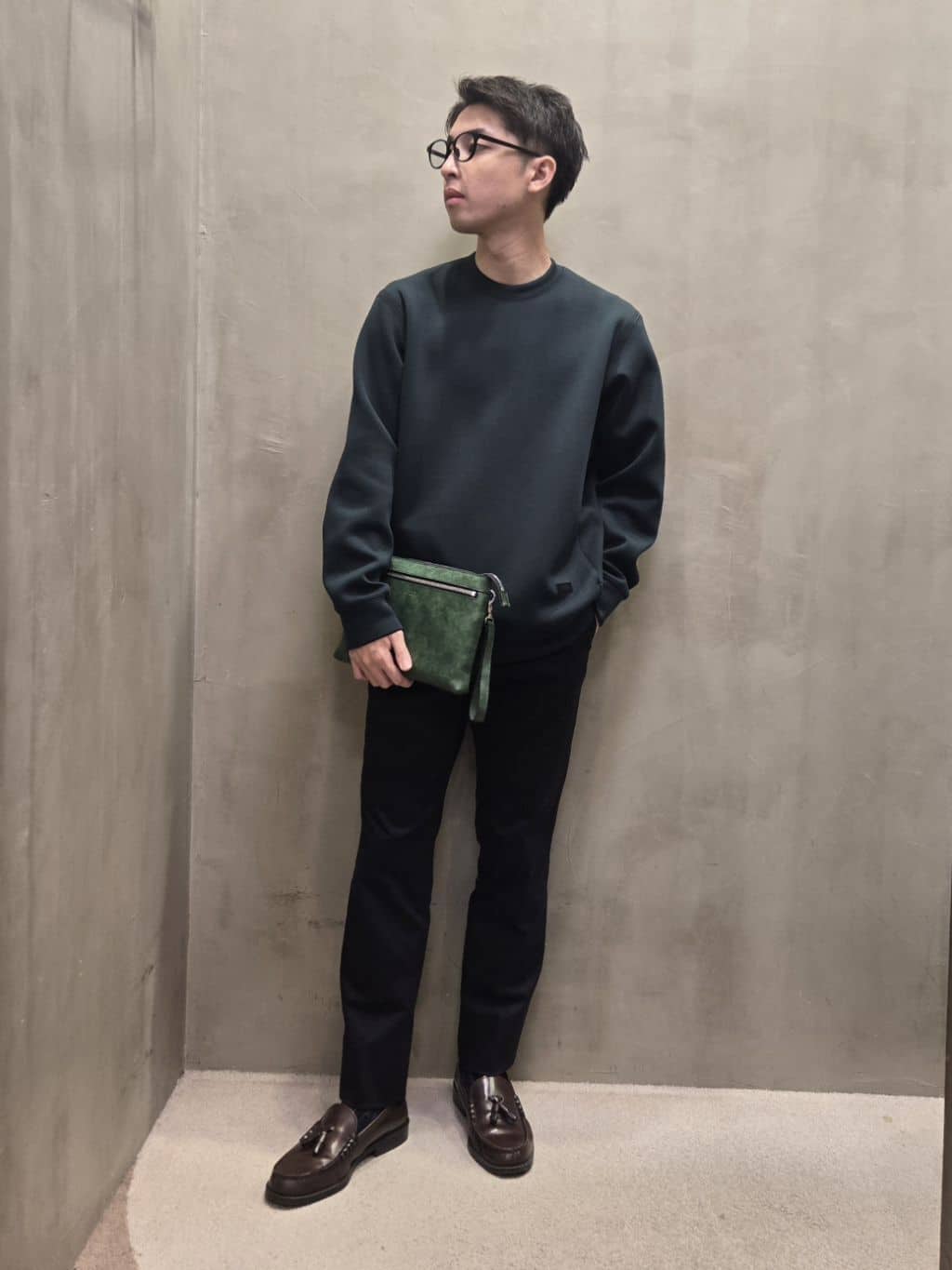 白木駆さんの「TAKEO KIKUCHI｜【オフィスカジュアル対応】ドレス チノパンツ」を使ったコーディネート