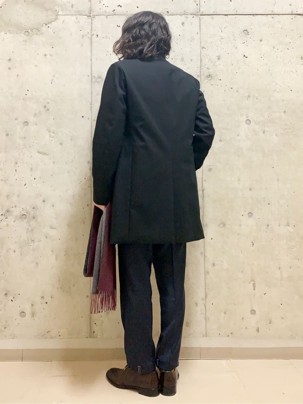 木村剛さんの「TAKEO KIKUCHI｜【Three by Three】シャイニーシャークピンヘッド スーツ/3ピース対応可」を使ったコーディネート