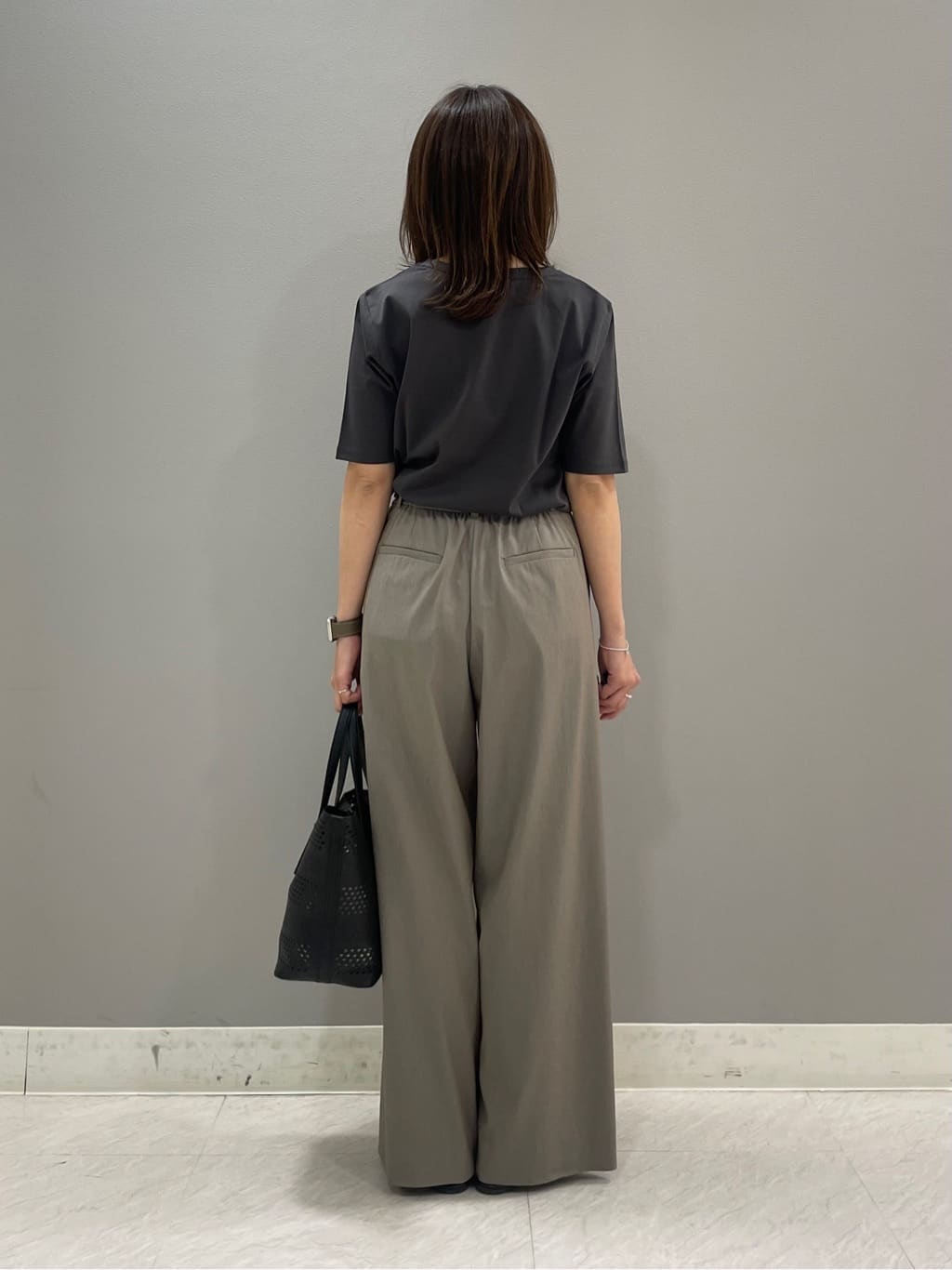 riiさんの「INDIVI｜◆【日本製/通勤】ベーシックマニッシュスーツベルト」を使ったコーディネート