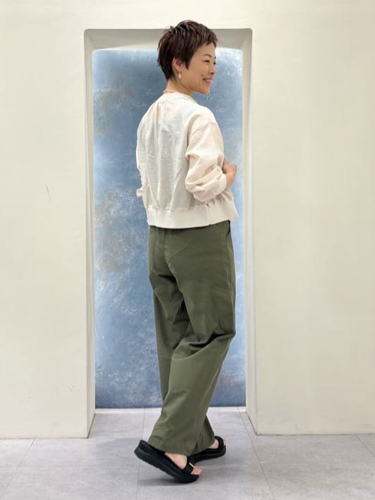 シュウコさんの「grove｜＜Lee&times;grove（別注色あり）＞ PAINTER PANTS」を使ったコーディネート