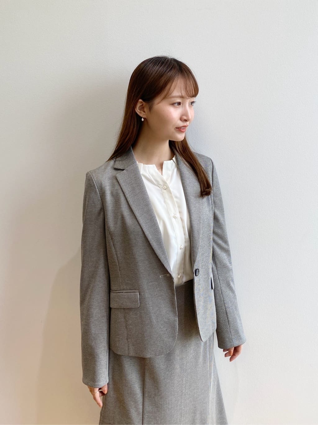 みさかさんの「index｜《5色展開／XS-LLサイズ》ストレッチテーラードジャケット／セットアップ対応【イージーアイロン】」を使ったコーディネート