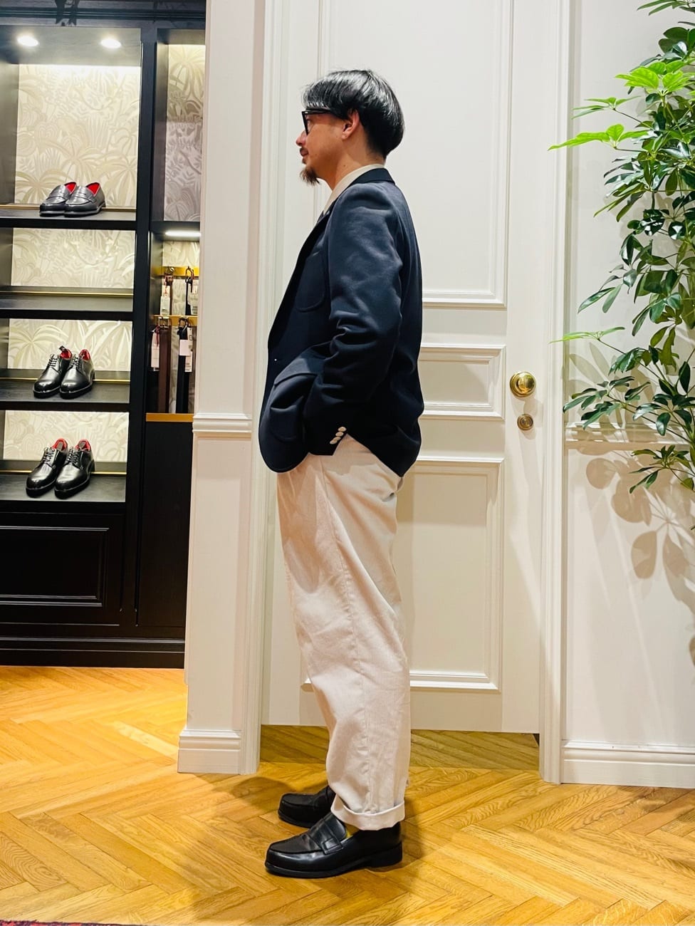 鶴田大士さんの「DRESSTERIOR｜【撥水加工/Safari5月号掲載】ローファー」を使ったコーディネート