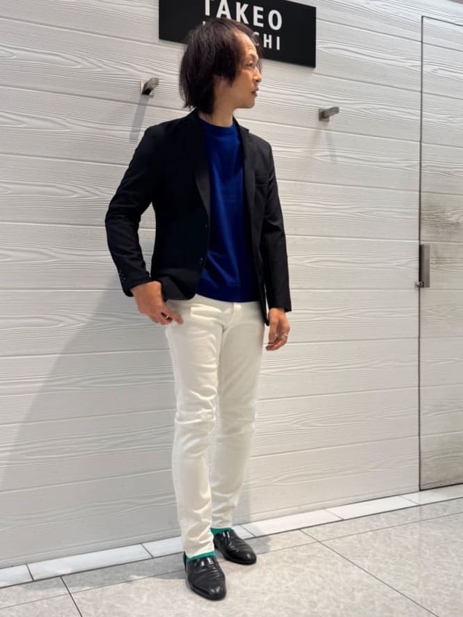 井出恭輔さんの「TAKEO KIKUCHI｜【Sサイズ～】ストレッチ デニム パンツ」を使ったコーディネート
