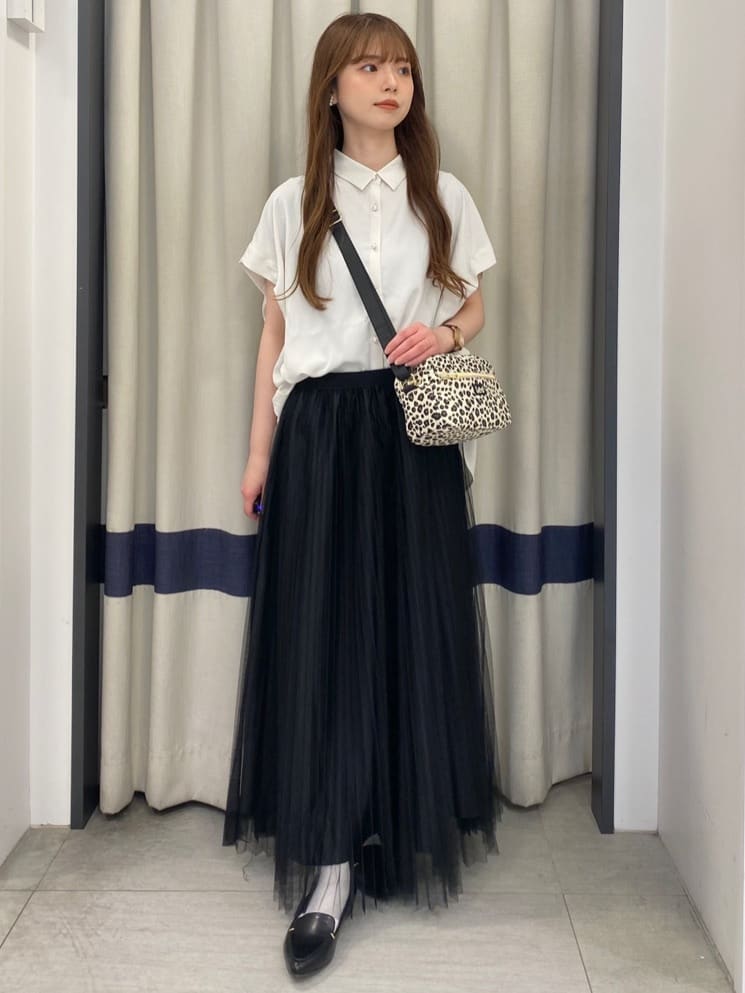 ainaさんの「grove｜【Lee別注】スクエアショルダー」を使ったコーディネート
