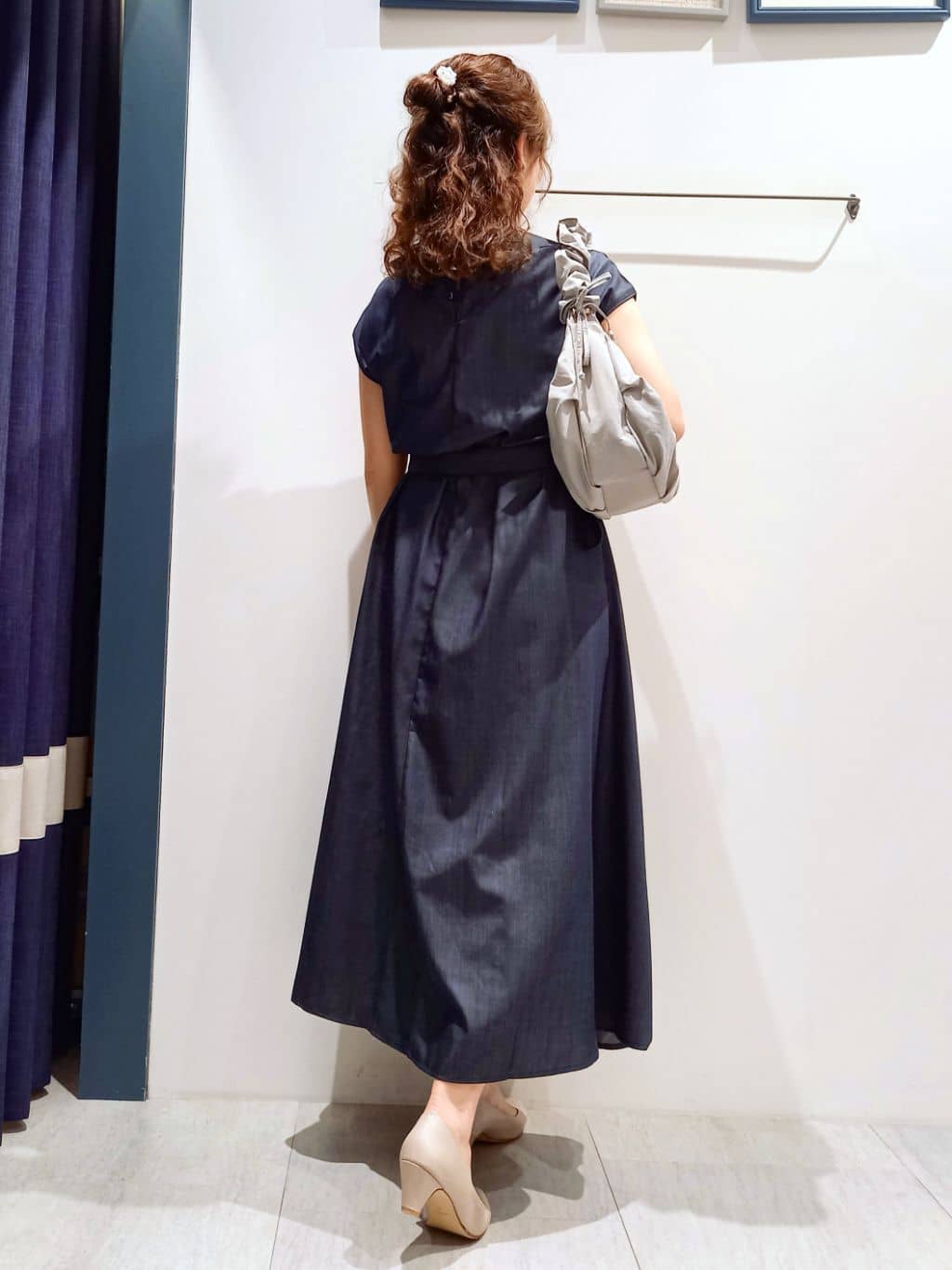 miiさんの「grove｜【ふわっと心地よい足入れ】やわここち(R)Vカットパンプス」を使ったコーディネート