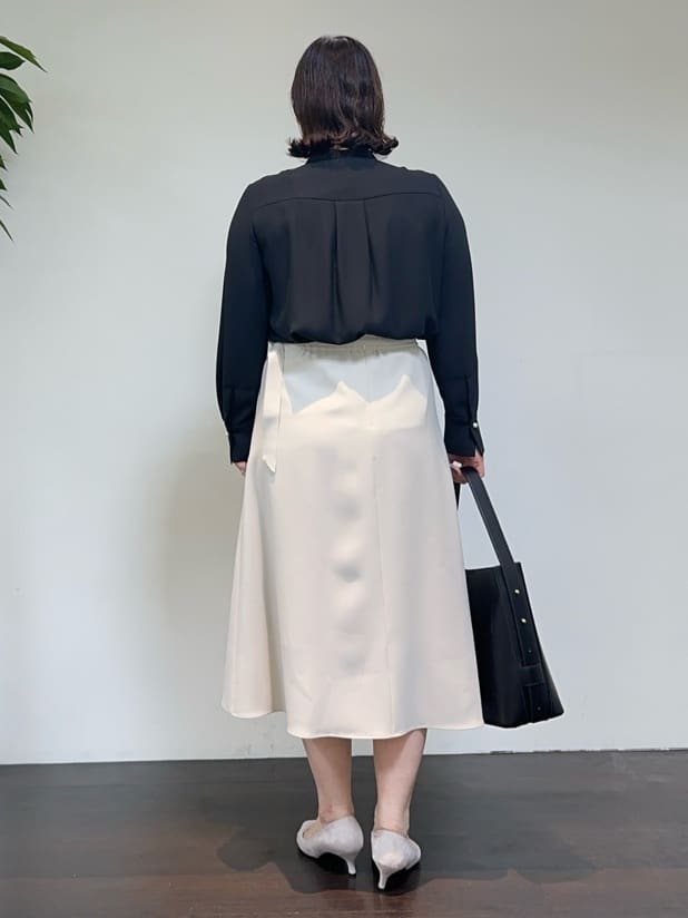 Asamiさんの「UNTITLED｜【洗える通勤スーツ】レジェールギャバ ストレッチテーラードジャケット」を使ったコーディネート