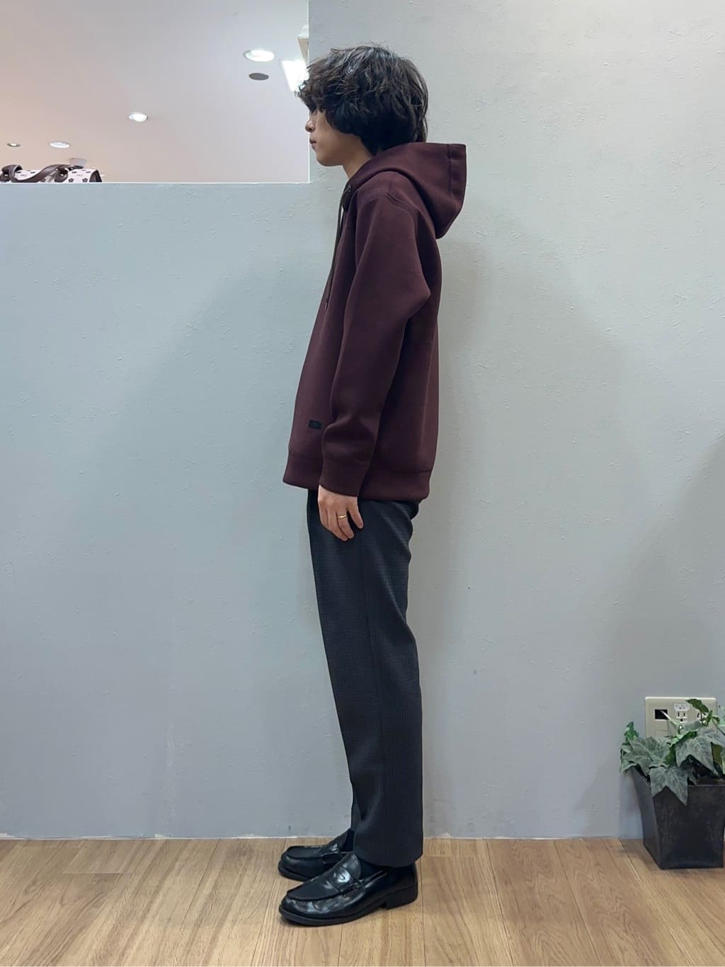 Uさんの「TAKEO KIKUCHI｜【Sサイズ～】エアダン プルオーバー パーカ」を使ったコーディネート