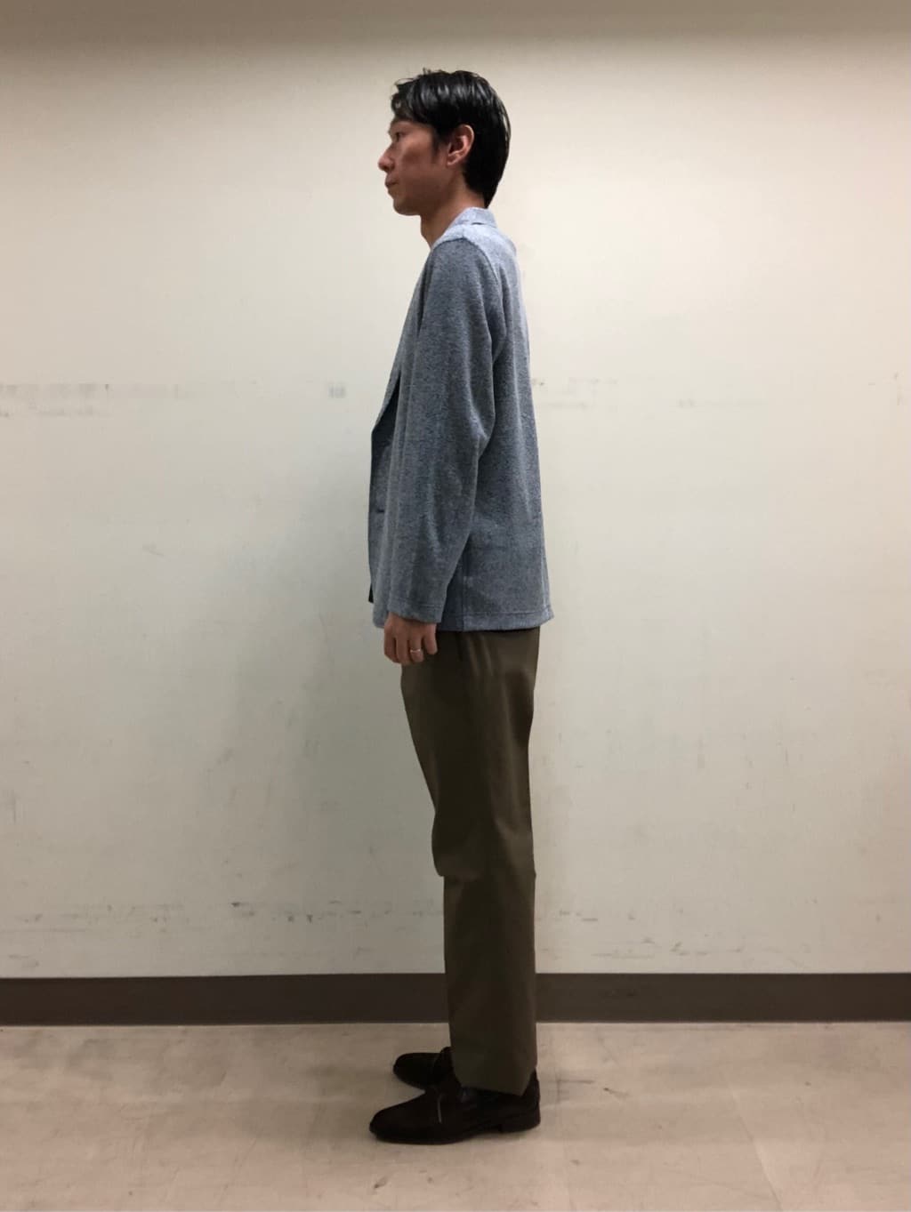 Miyazyさんの「TAKEO KIKUCHI｜【オフィスカジュアル対応】ドレス チノパンツ」を使ったコーディネート