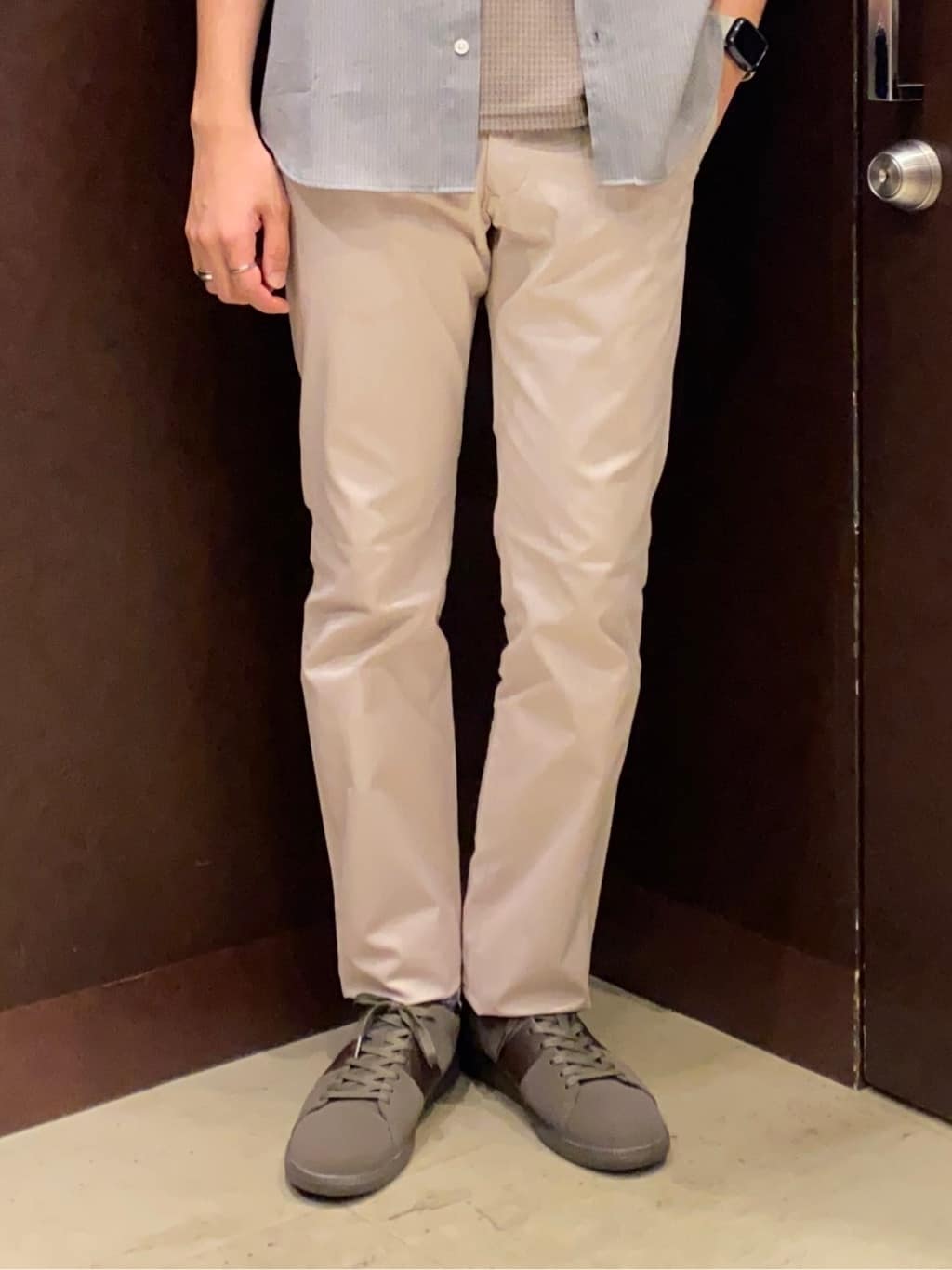 shuheiさんの「TAKEO KIKUCHI｜【全7サイズ&times;8色展開！】トップマルチヘリンボン パンツ」を使ったコーディネート