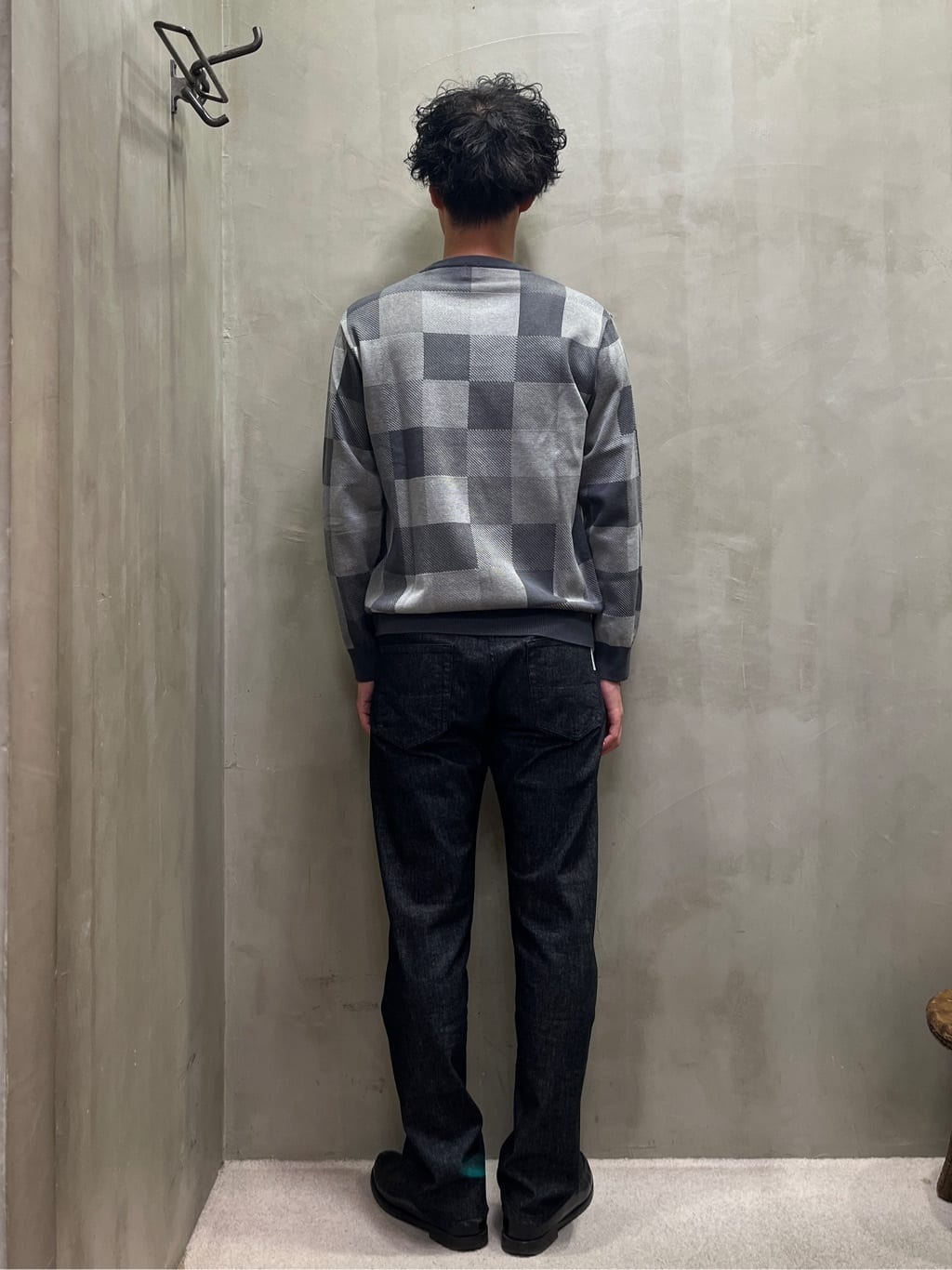 mutoさんの「TAKEO KIKUCHI｜【モンスターストレッチ】日本製 ワンウォッシュ デニムパンツ」を使ったコーディネート