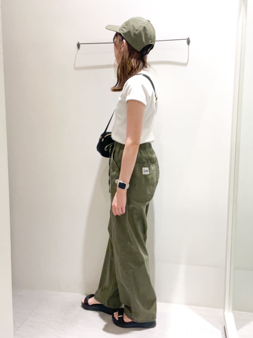 みーちゃんさんの「grove｜＜Lee&times;grove（別注色あり）＞ PAINTER PANTS」を使ったコーディネート