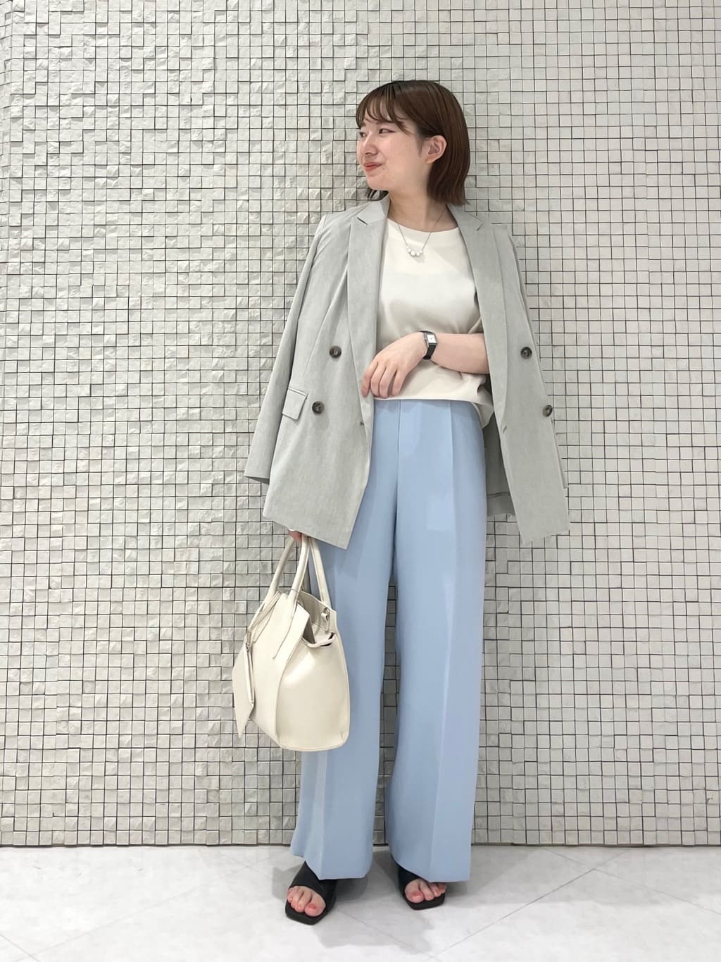 sakuさんの「INDIVI｜【セレモニーにおすすめ！】パール調トップネックレス」を使ったコーディネート