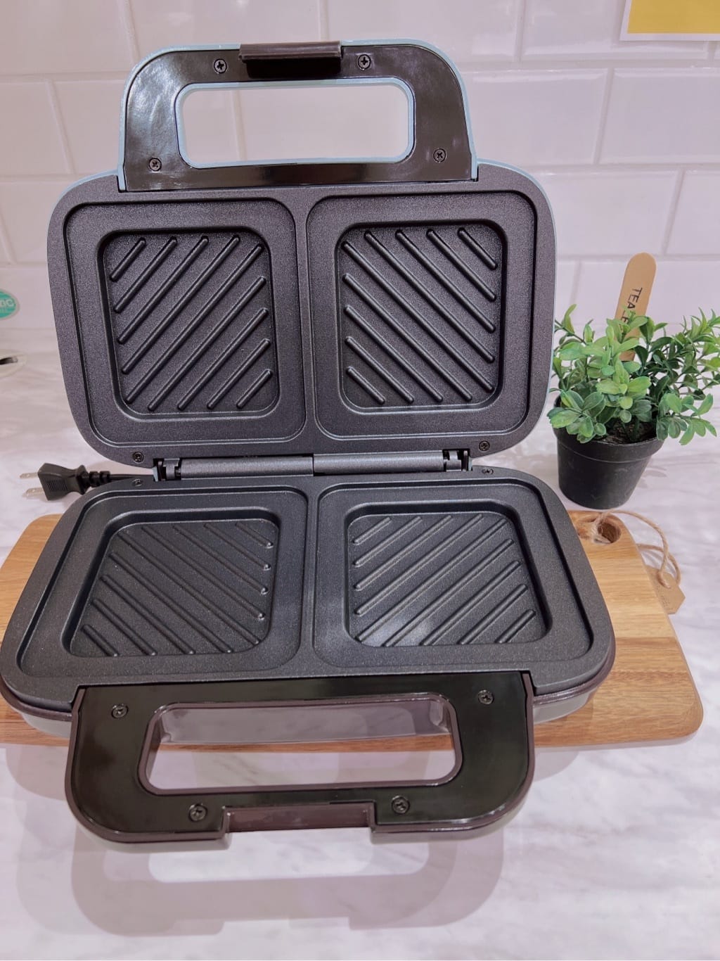 MUさんの「212 KITCHEN STORE｜ホットサンドメーカーPA ＜Toffy トフィ＞」を使ったコーディネート
