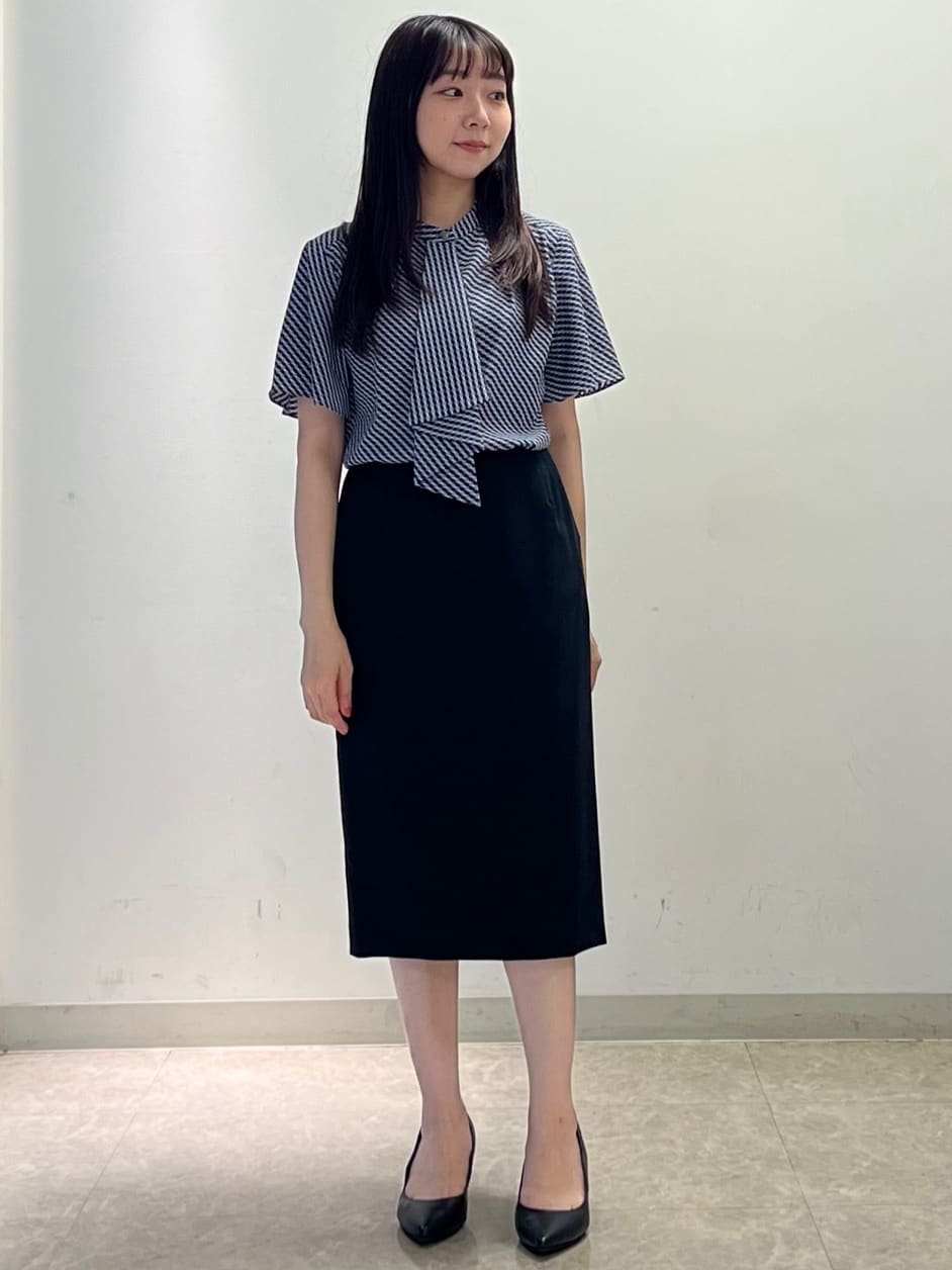 KAHOさんの「UNTITLED｜【洗える通勤スーツ】レジェールギャバ ストレッチタイトスカート」を使ったコーディネート