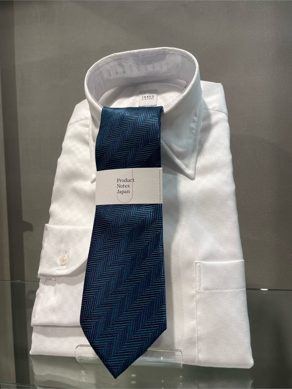 中村さんの「TAKEO KIKUCHI｜【Made in JAPAN】矢絣（やがすり）シルクネクタイ」を使ったコーディネート