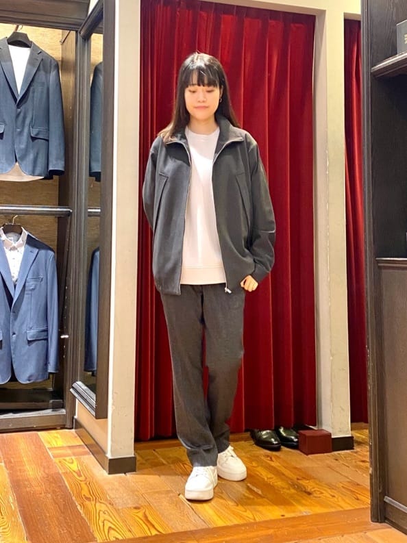 かわぴーさんの「TAKEO KIKUCHI｜【ONOFF対応】TRダブルニット ストレッチパンツ」を使ったコーディネート