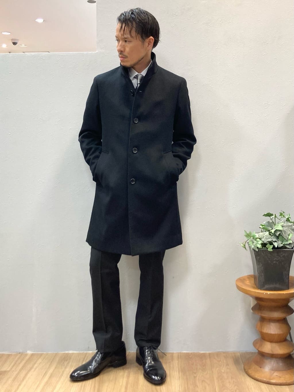 シュンさんの「TAKEO KIKUCHI｜【ウールカシミヤブレンド】ビーバー調 スタンドカラー コート」を使ったコーディネート
