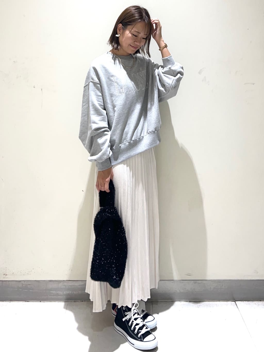 meeさんの「OPAQUE.CLIP｜CONVERSE キャンバス オールスター HI」を使ったコーディネート