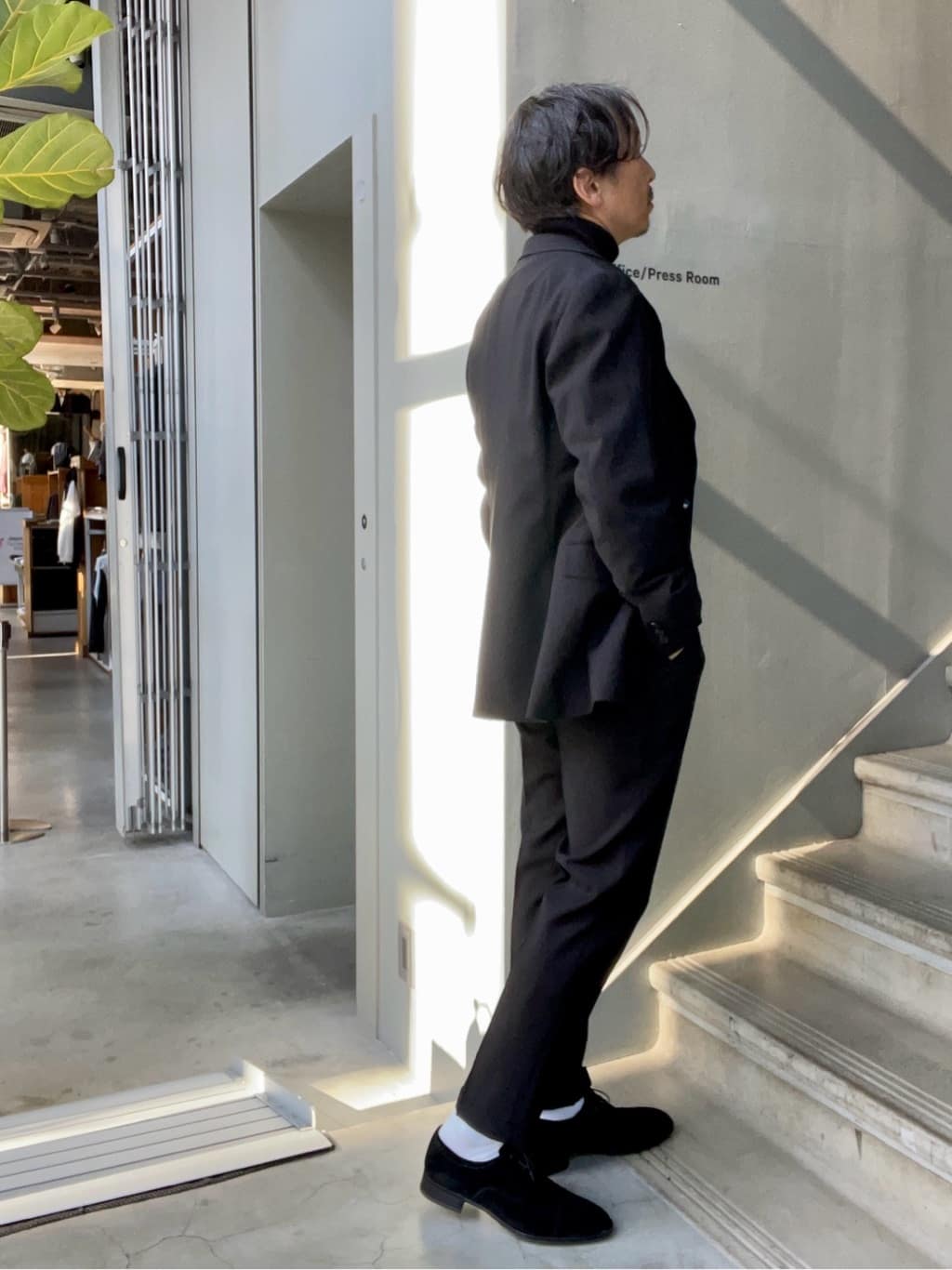 デザイナーTAKEman さんの「TAKEO KIKUCHI｜【Sサイズ～】ディープブラック ヴェスト」を使ったコーディネート