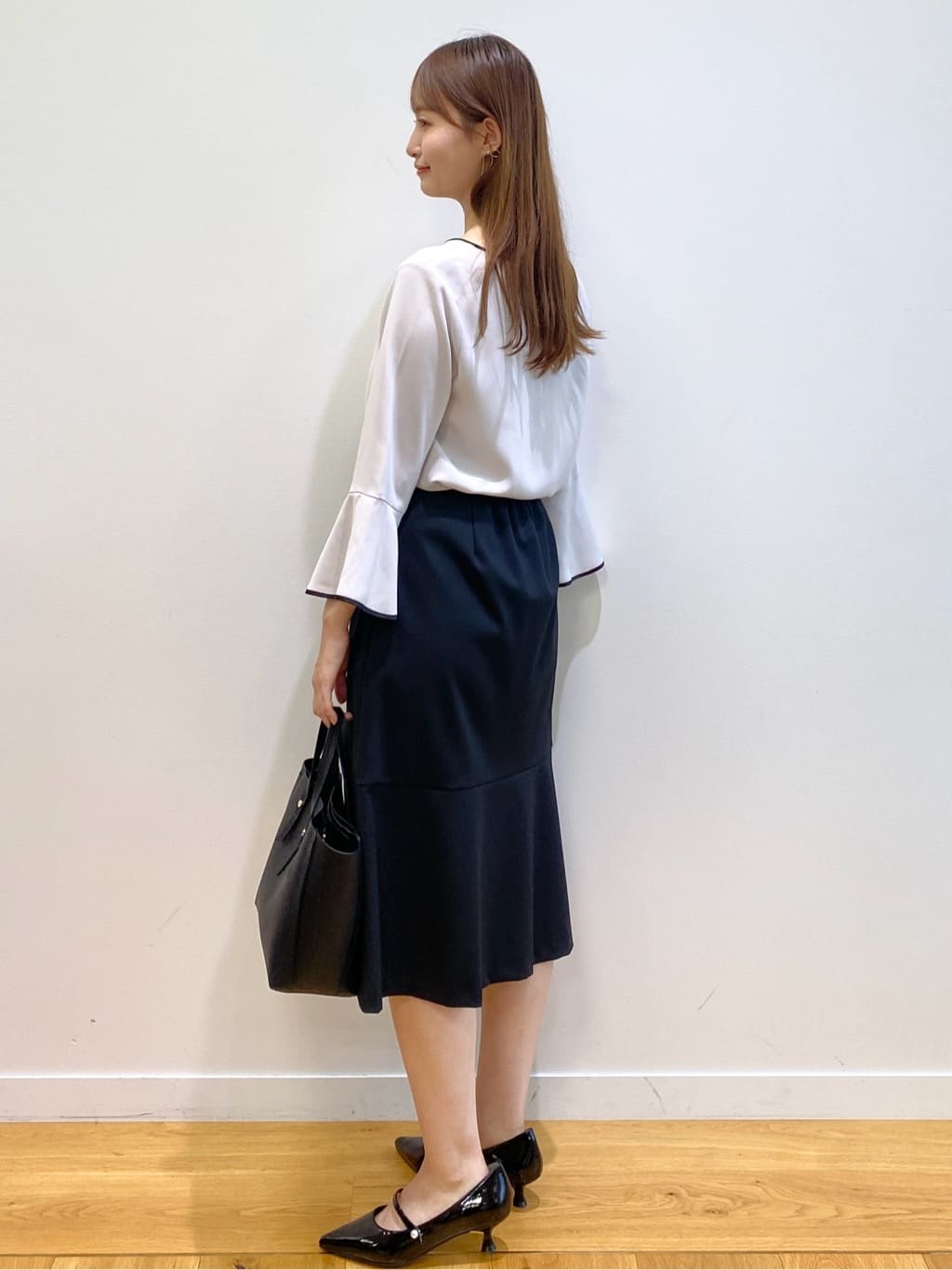 みさかさんの「index｜《5色展開／S-LLサイズ》ストレッチマーメイドスカート／セットアップ対応【洗濯機洗い可／イージーケ」を使ったコーディネート