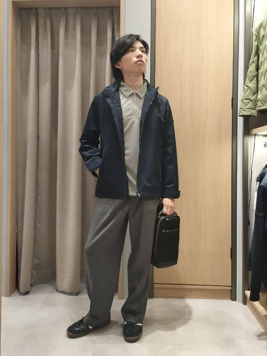 nobuさんの「TAKEO KIKUCHI｜薄マチ スマート 大人　ワンショルダーバッグ」を使ったコーディネート
