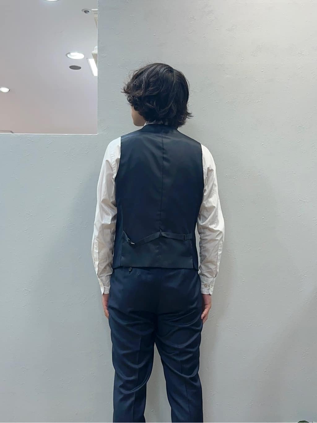 Uさんの「TAKEO KIKUCHI｜【Three by Three】シャイニーシャークピンヘッド スーツ/3ピース対応可」を使ったコーディネート