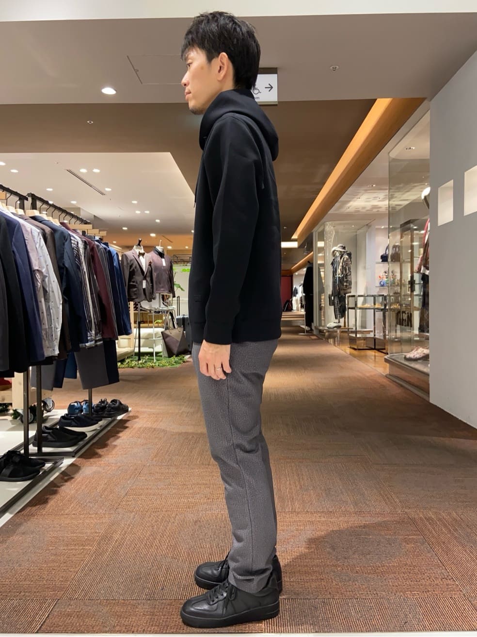 わいずみさんの「TAKEO KIKUCHI｜【DOWN FABRIC】ダウンファブリック スタンドカラーブルゾン」を使ったコーディネート