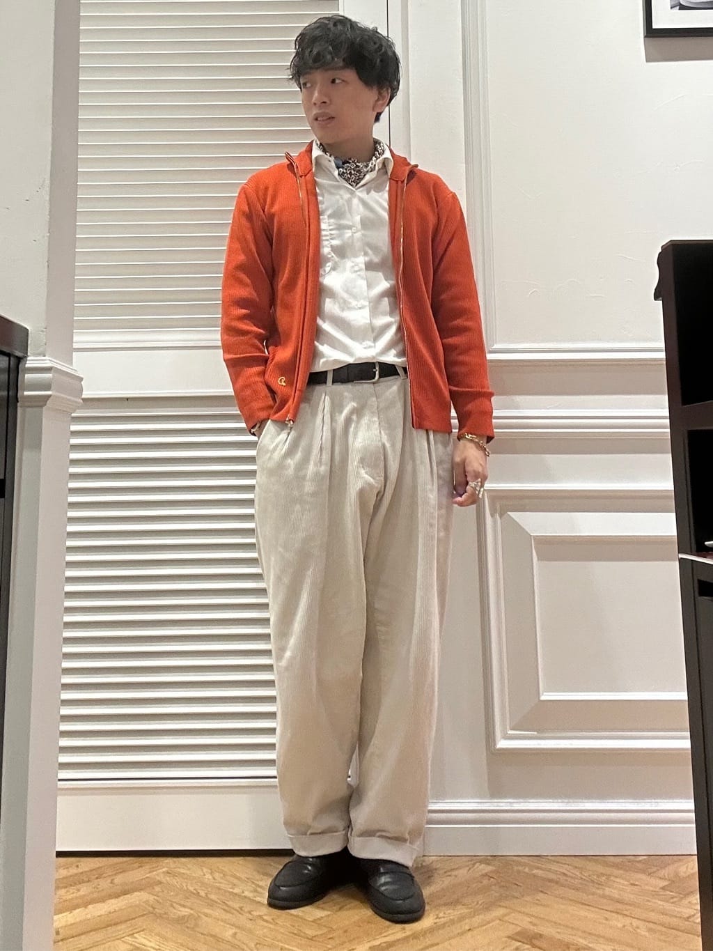 須田　慎二郎さんの「DRESSTERIOR｜【撥水加工/Safari5月号掲載】ローファー」を使ったコーディネート
