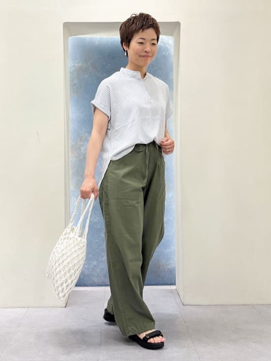 シュウコさんの「grove｜＜Lee&times;grove（別注色あり）＞ PAINTER PANTS」を使ったコーディネート