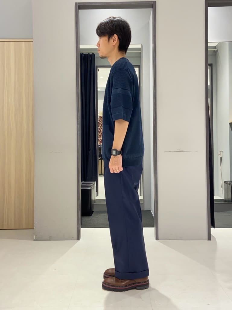 わいずみさんの「TAKEO KIKUCHI｜【Three by Three】シャイニーシャークピンヘッド ベスト / 3ピース対応」を使ったコーディネート