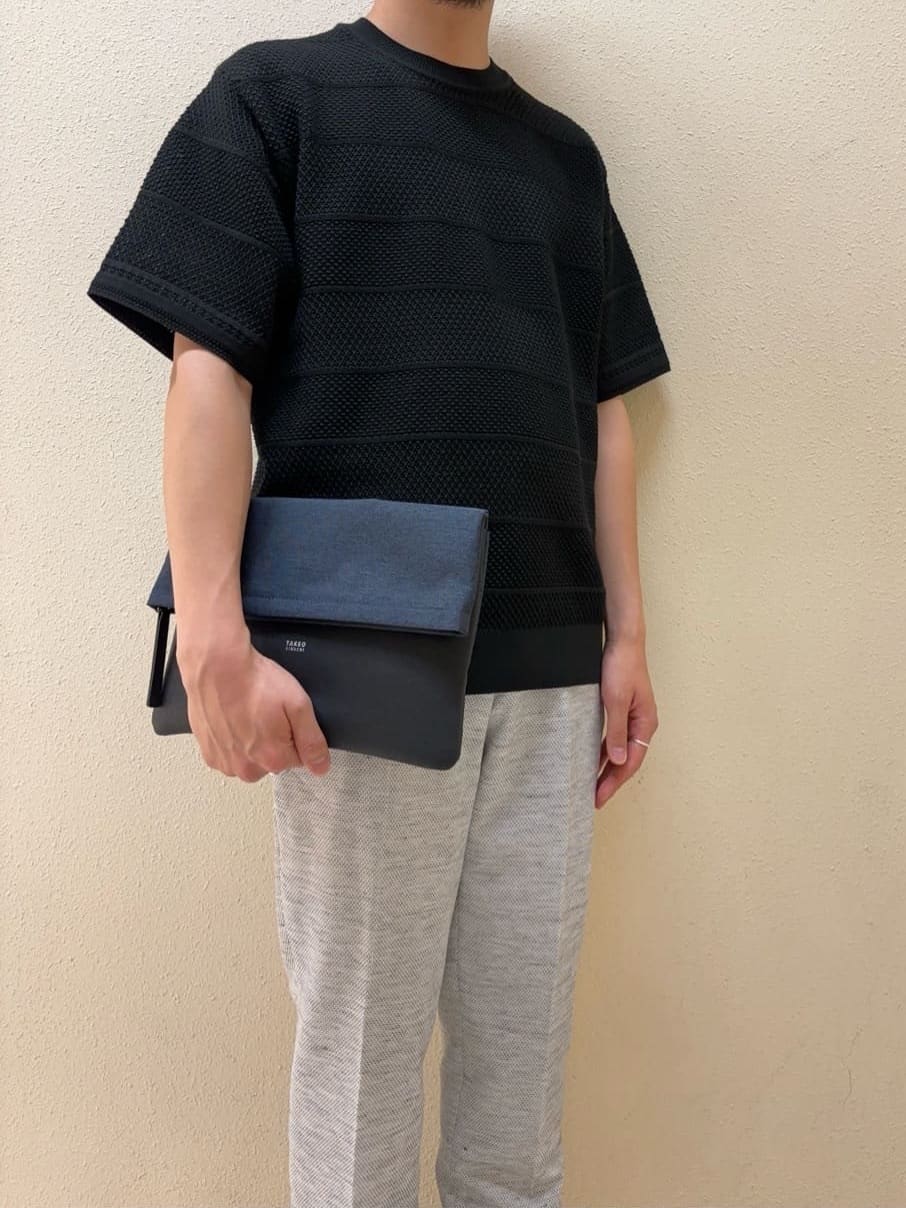 及川さんの「TAKEO KIKUCHI｜【尾州織】リネンブレンド メッシュパンツ」を使ったコーディネート