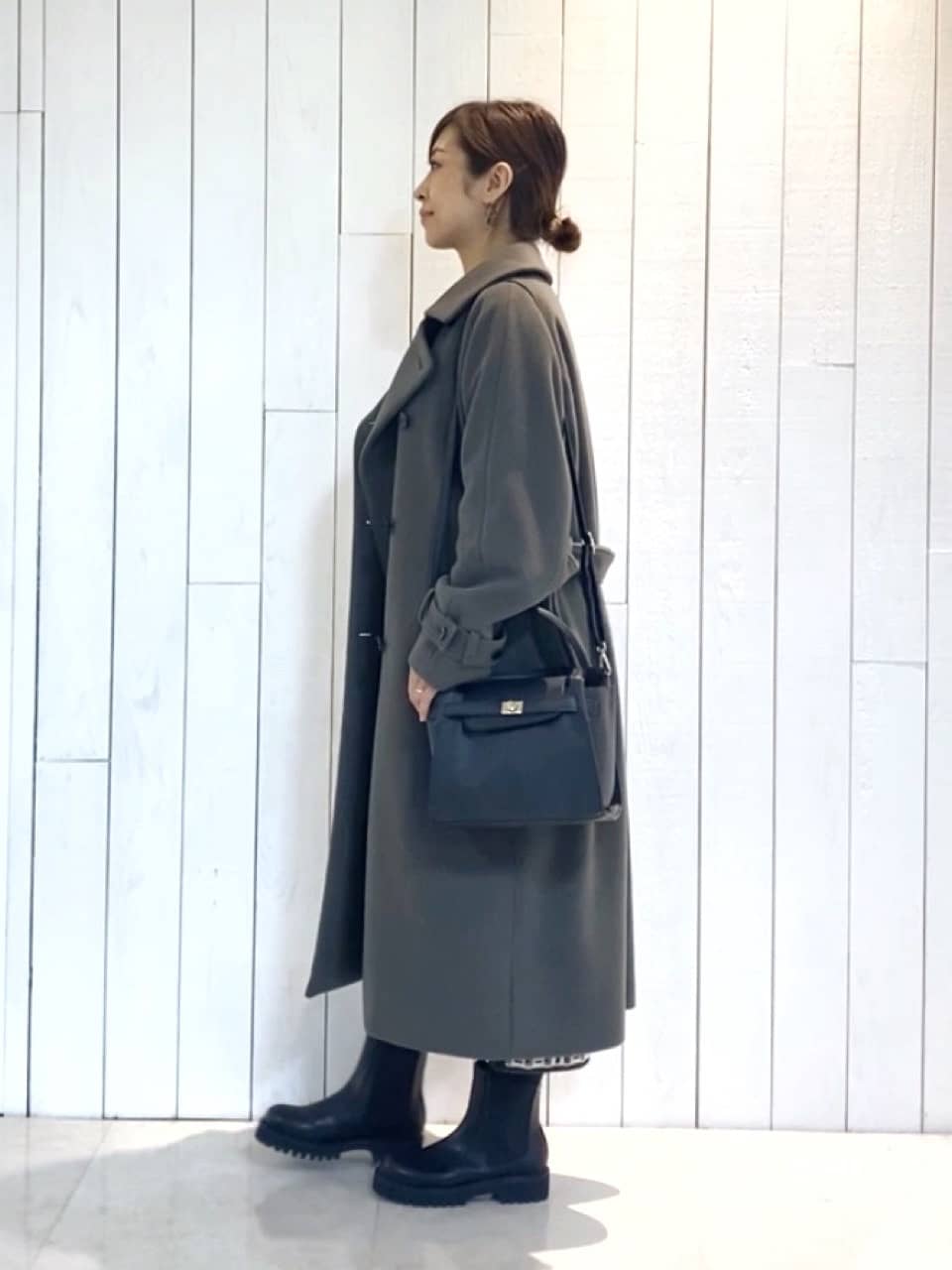 𝑹𝑶𝑴𝑰さんの「INDIVI｜」を使ったコーディネート