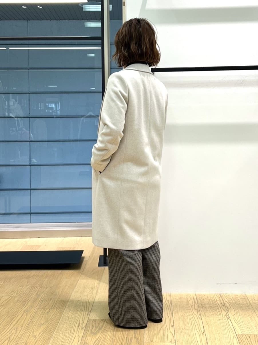 asamiさんの「INDIVI｜【定番人気！/名品コート/日本製】ウール100%チェスターコート」を使ったコーディネート