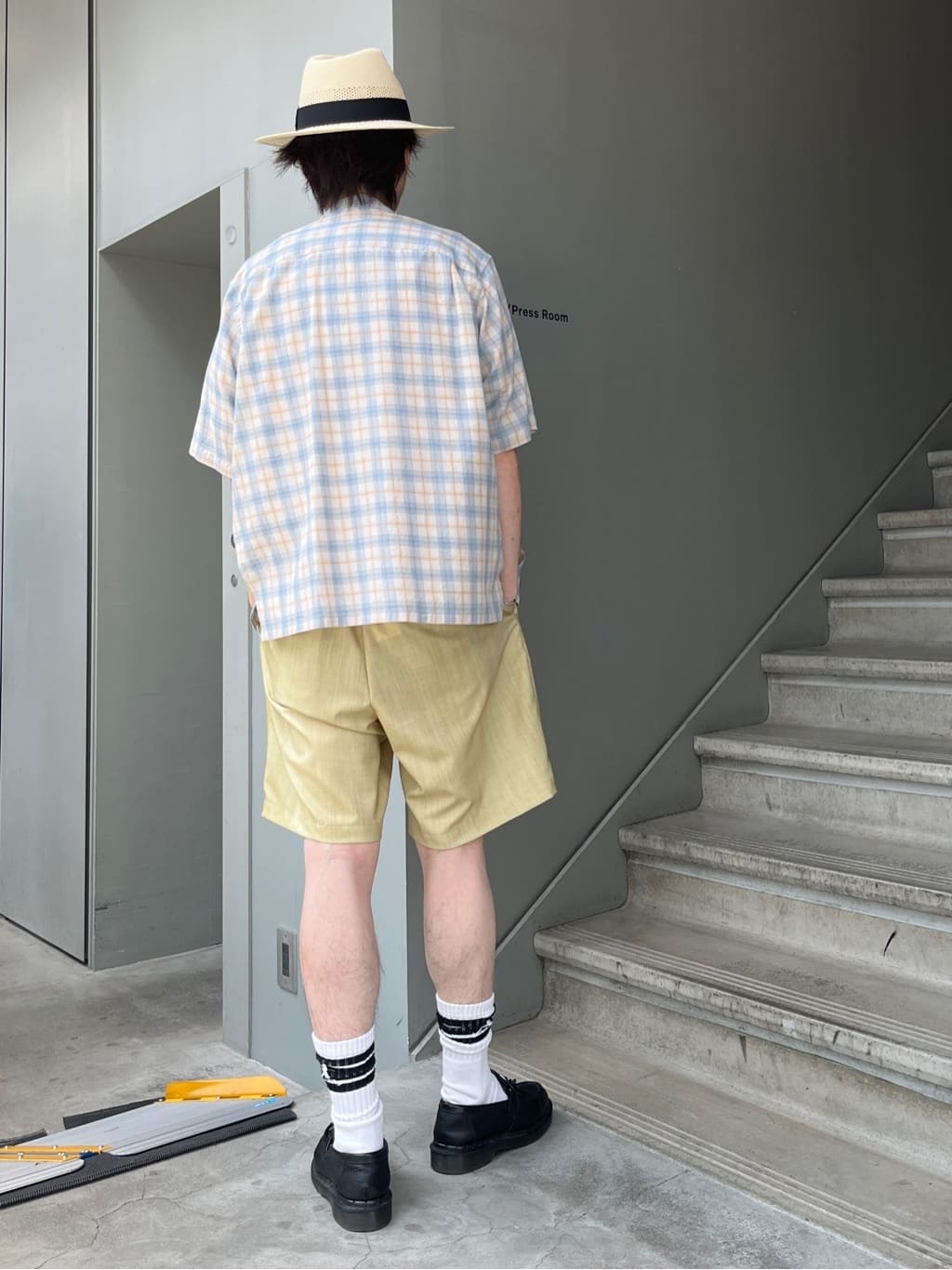 Shintaroさんの「TAKEO KIKUCHI｜【抗菌防臭／5サイズ展開】ハイゲージポンチ Tシャツ」を使ったコーディネート