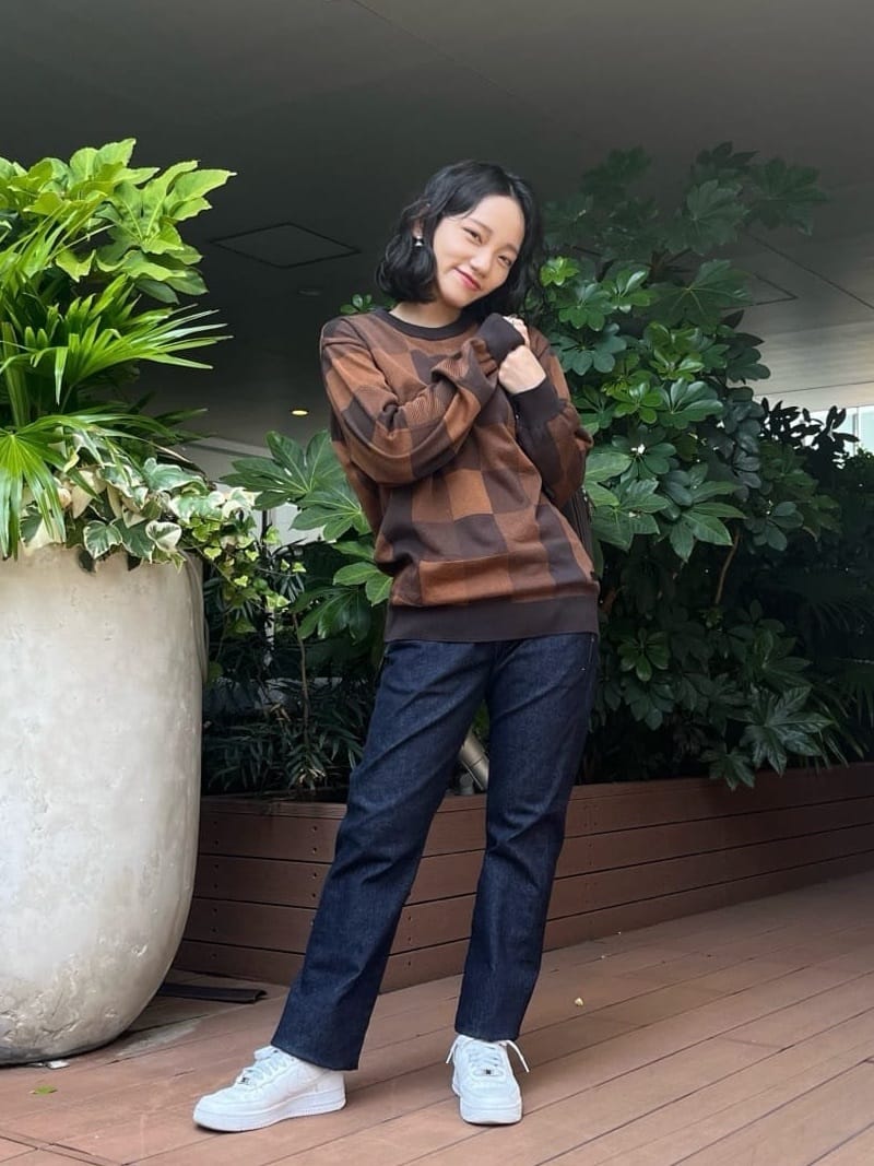 みちゃおさんの「TAKEO KIKUCHI｜【モンスターストレッチ】日本製 ワンウォッシュ デニムパンツ」を使ったコーディネート