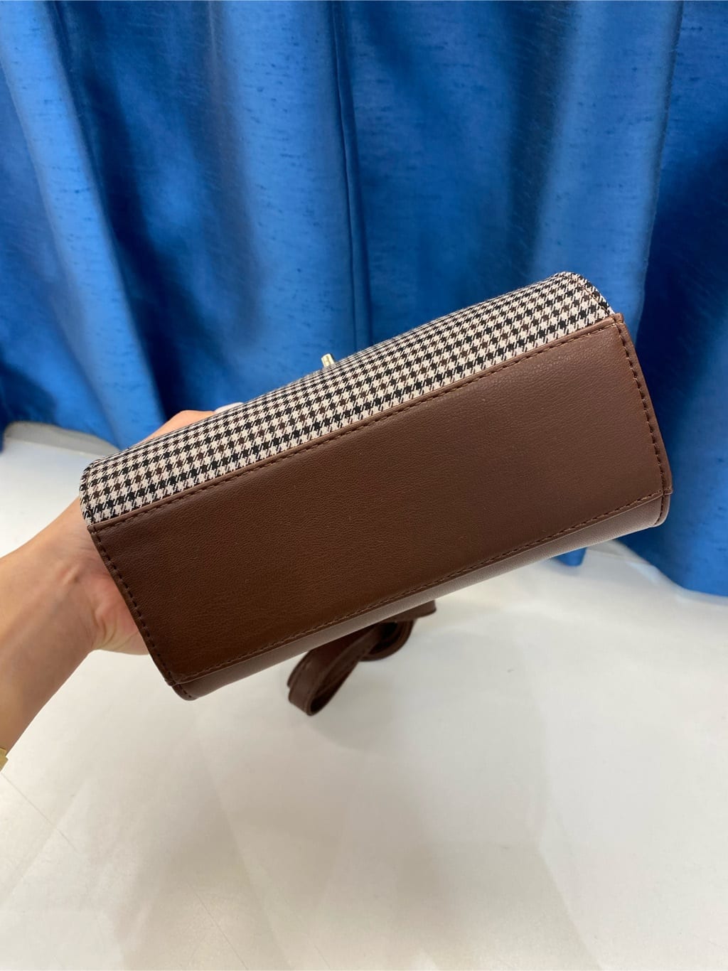 サカタさんの「grove｜【遮光・遮熱100％】Wpc． 遮光切り継ぎタイニーパラソルMINI」を使ったコーディネート