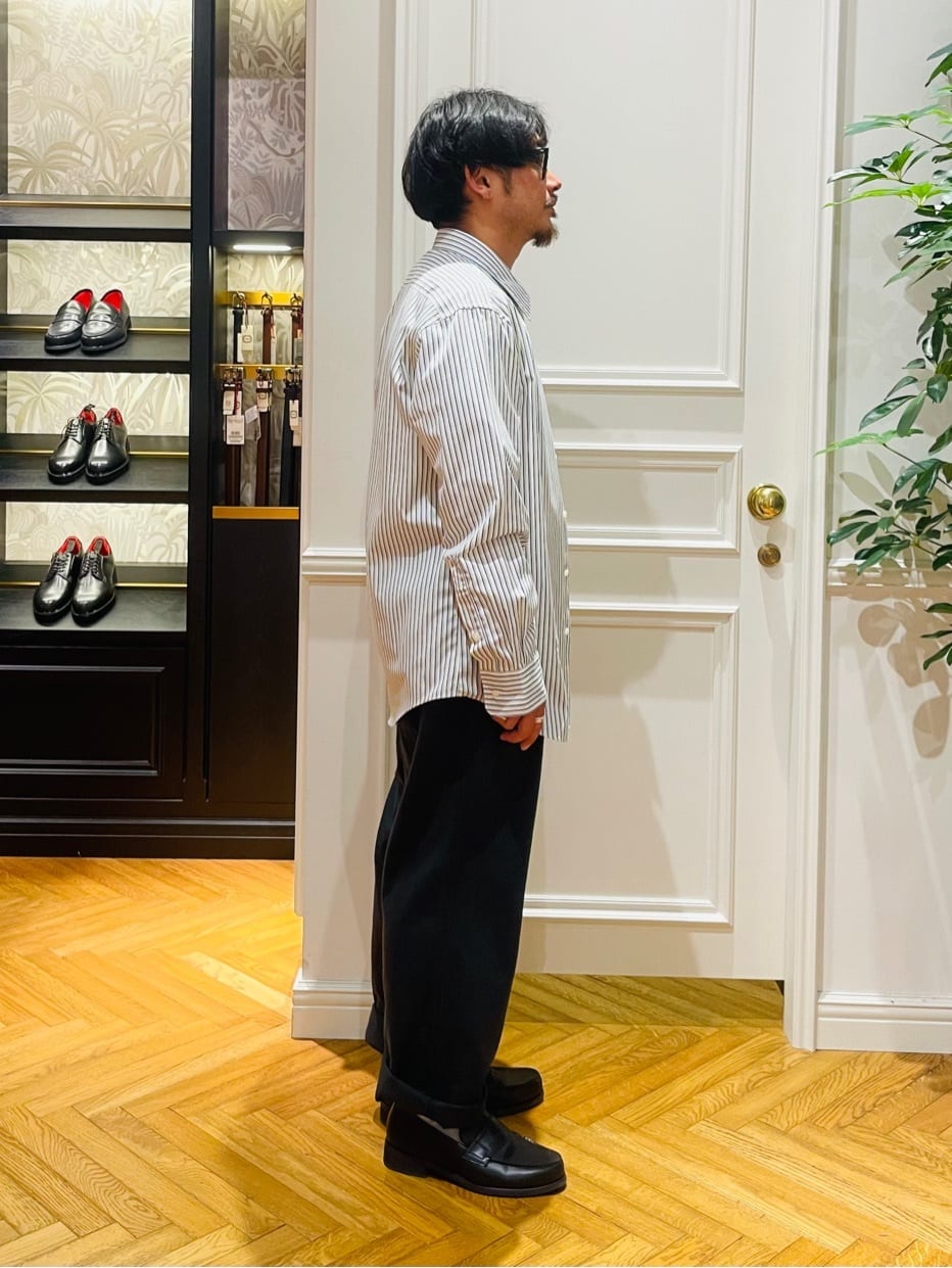 鶴田大士さんの「DRESSTERIOR｜【撥水加工/Safari5月号掲載】ローファー」を使ったコーディネート