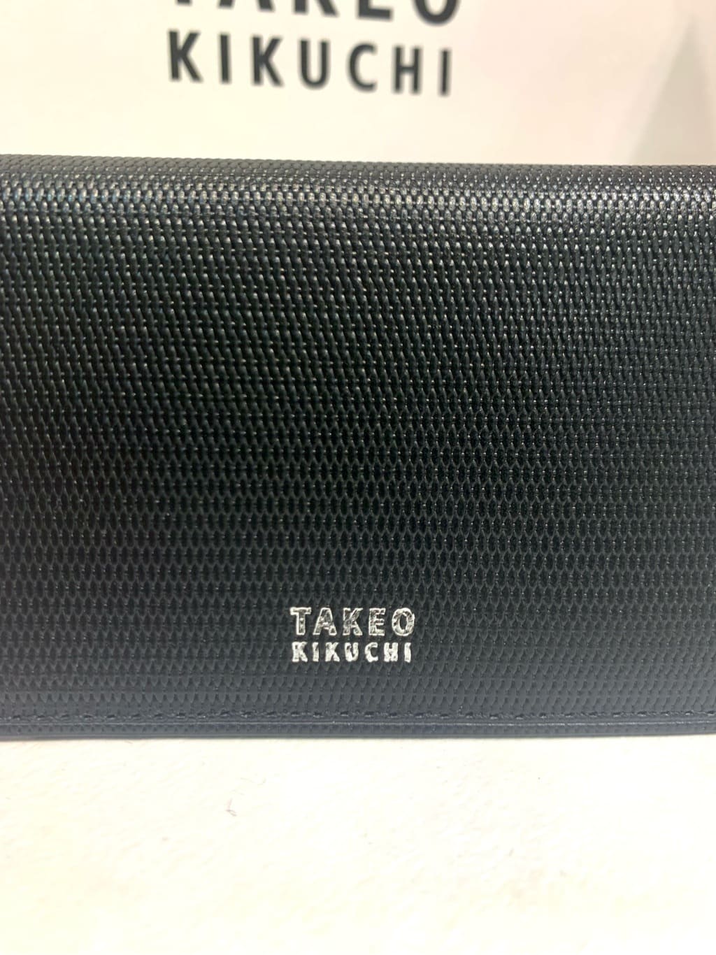 木村剛さんの「TAKEO KIKUCHI｜【ソフト＆ナチュラル】ミニメッシュ レザー 名刺入れ」を使ったコーディネート