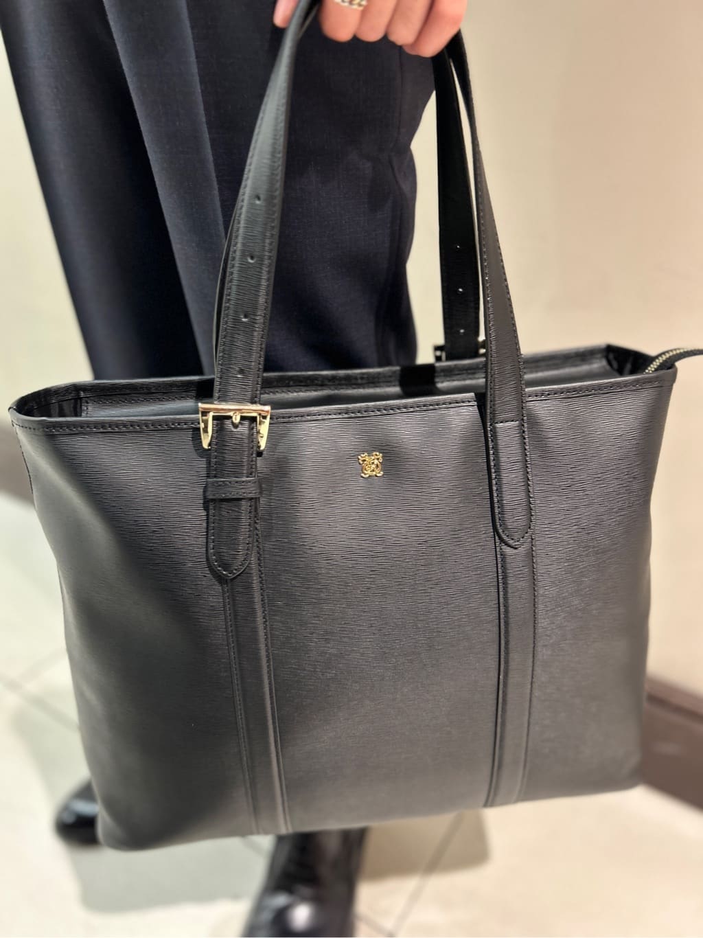 トモさんの「TAKEO KIKUCHI｜【Made in JAPAN】ドビーストライプ ドレス シャツ」を使ったコーディネート