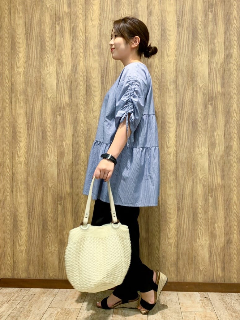 ｍｉｓａｋｉさんの「SHOO･LA･RUE｜」を使ったコーディネート