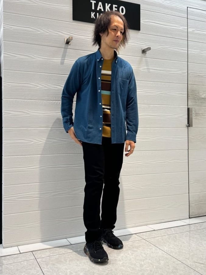 井出恭輔さんの「TAKEO KIKUCHI｜【Sサイズ～】ストレッチ デニム パンツ」を使ったコーディネート