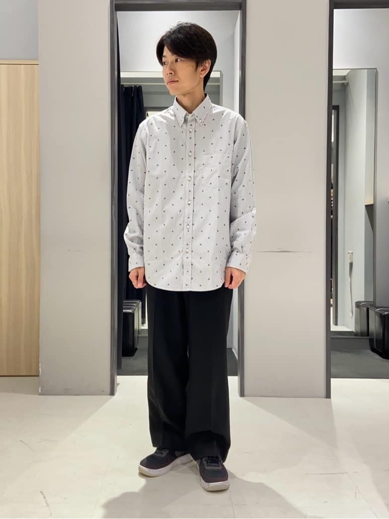 わいずみさんの「TAKEO KIKUCHI｜ハットモチーフ ジャカード ストライプ シャツ」を使ったコーディネート