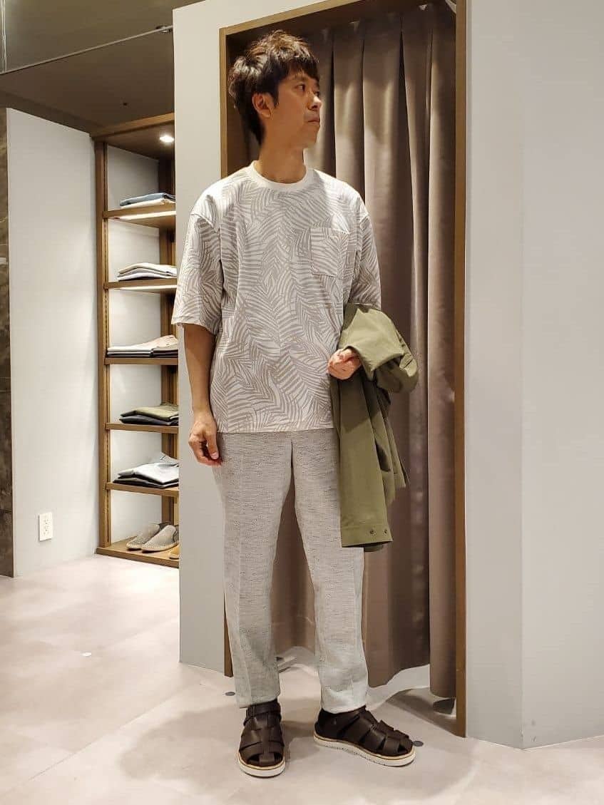 ishidaさんの「TAKEO KIKUCHI｜【尾州織】リネンブレンド メッシュパンツ」を使ったコーディネート