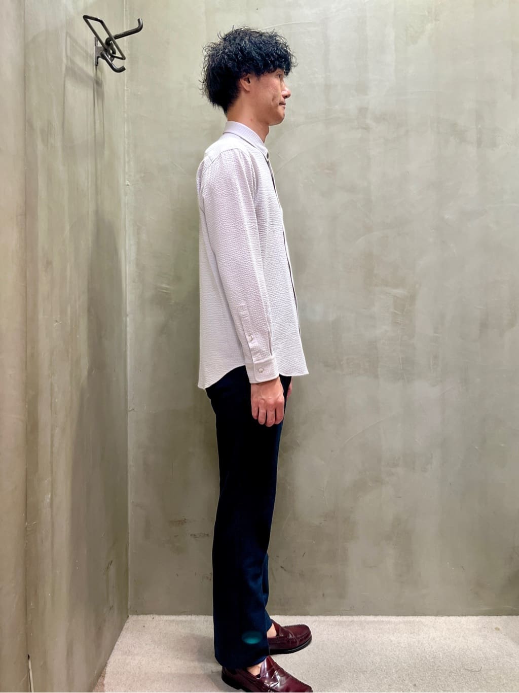 mutoさんの「TAKEO KIKUCHI｜【抗菌防臭/シーズンレス】シアサッカー ジャージシャツ」を使ったコーディネート