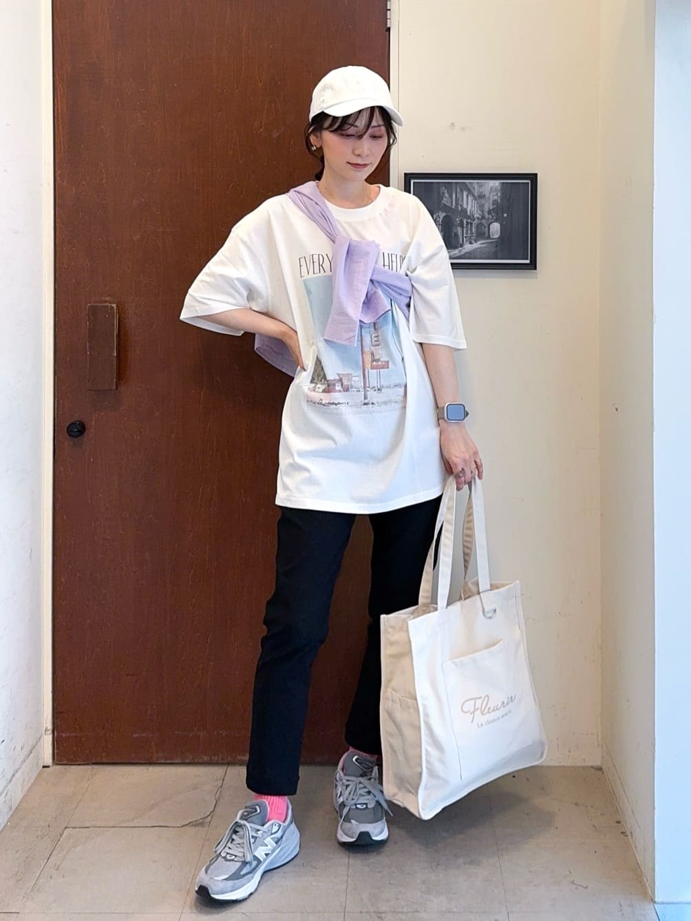 𝐇𝐢𝐫𝐨𝐦𝐢さんの「SHOO･LA･RUE｜【SS-3L/無理せずスリム】 ぐんぐん伸びる イージーテーパードパンツ」を使ったコーディネート