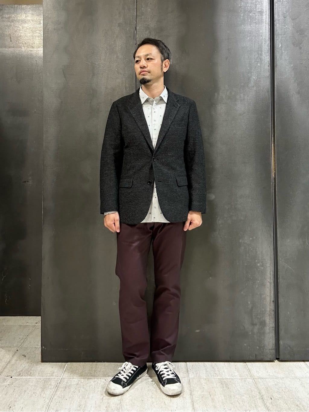 coheyさんの「TAKEO KIKUCHI｜【全7サイズ&times;8色展開！】トップマルチヘリンボン パンツ」を使ったコーディネート