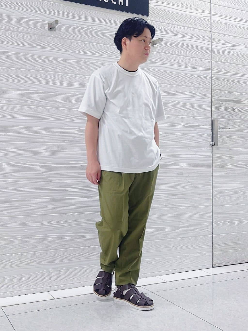 かずさんの「TAKEO KIKUCHI｜【刺繍ロゴT】スムース ワンポイント Tシャツ」を使ったコーディネート